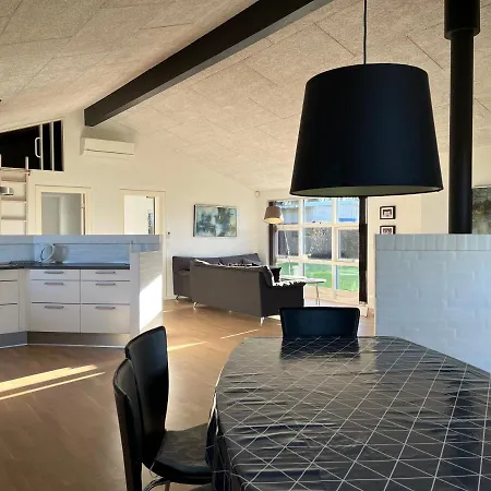 Ferieby -torpet 20 * Hovborg
